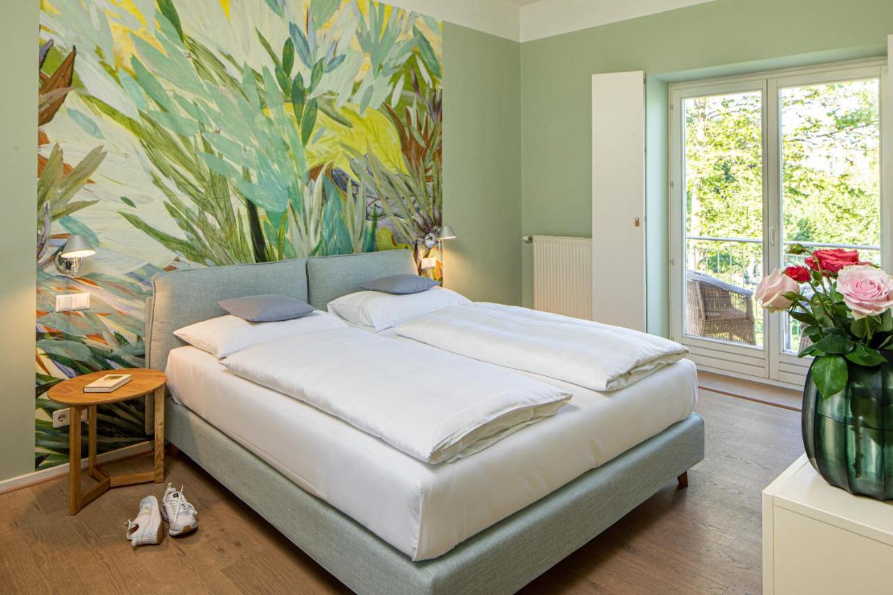 Seehotel Hubertushof Velden am Woerthersee Exterior photo